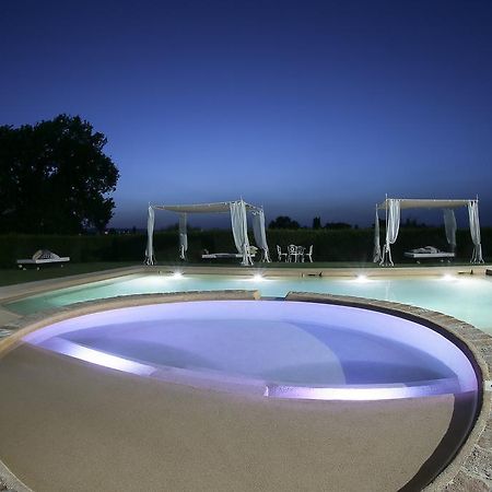 בטולה Relais Montemaggiore מראה חיצוני תמונה