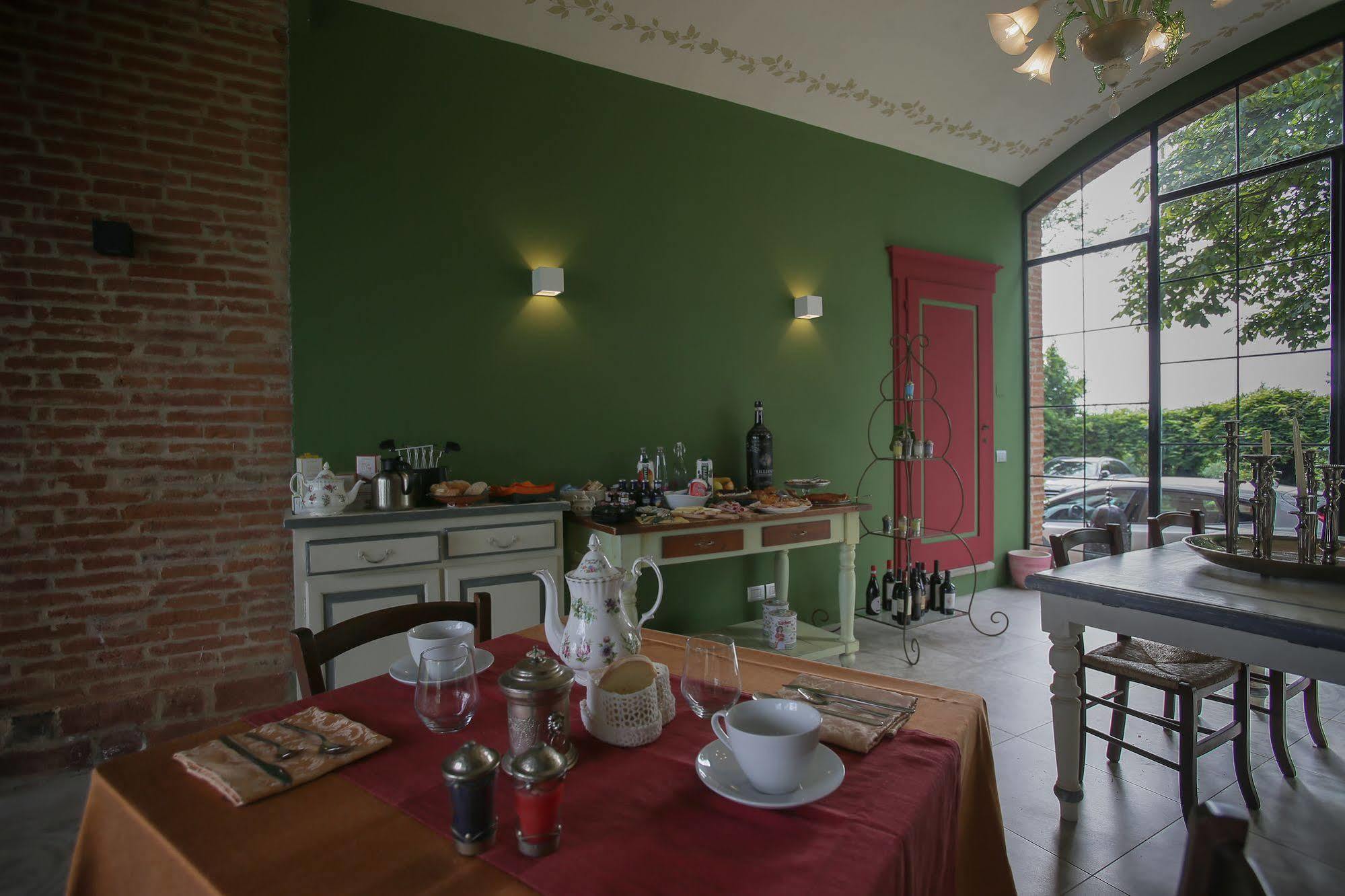 בטולה Relais Montemaggiore מראה חיצוני תמונה