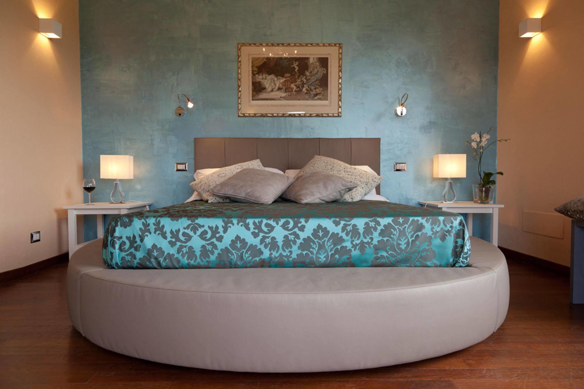 בטולה Relais Montemaggiore מראה חיצוני תמונה