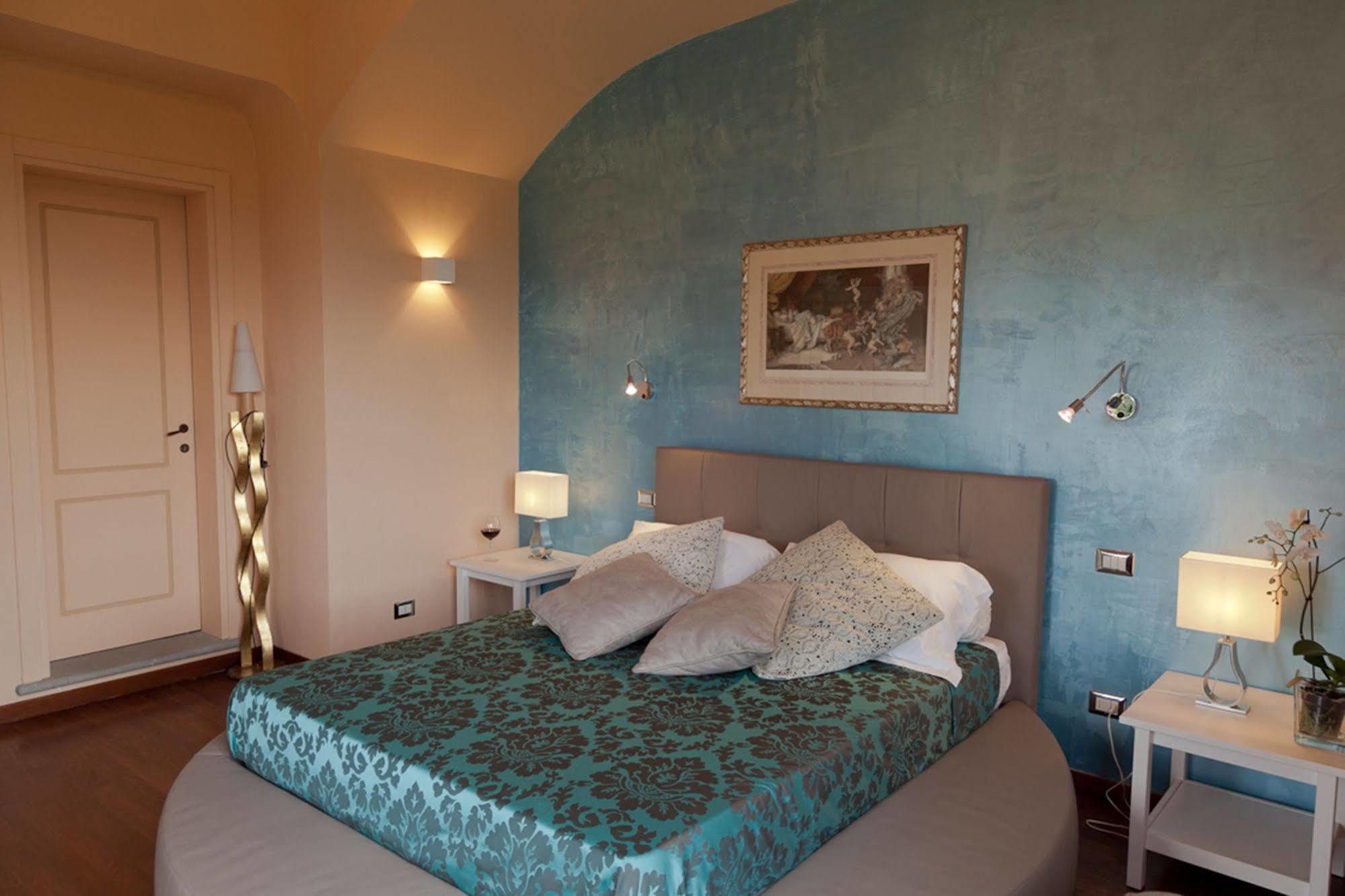 בטולה Relais Montemaggiore מראה חיצוני תמונה
