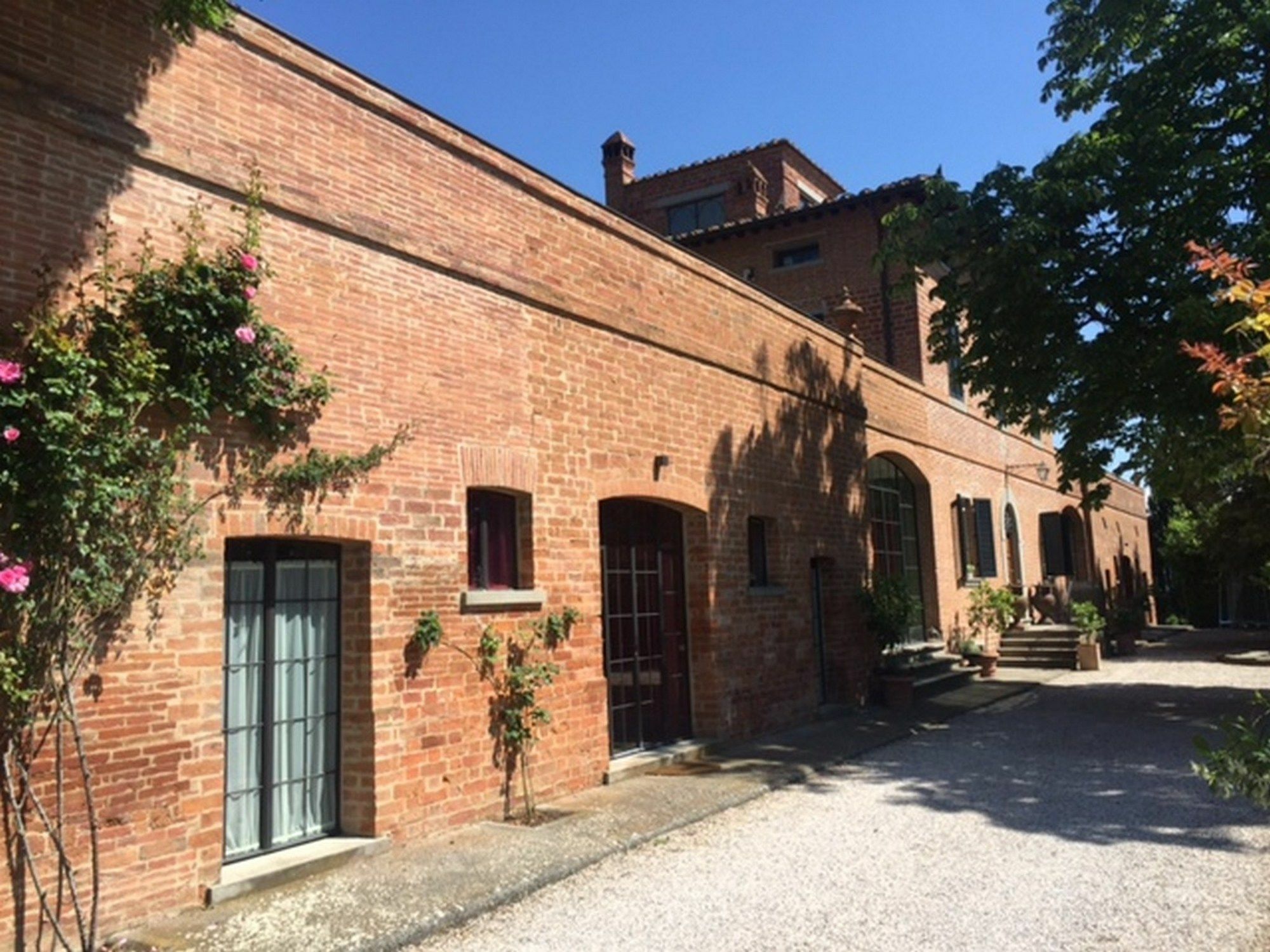 בטולה Relais Montemaggiore מראה חיצוני תמונה